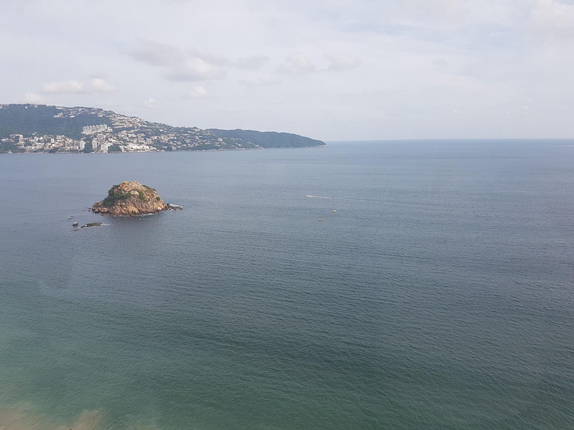 Hs Hotsson Hotel Acapulco Extérieur photo View of the island