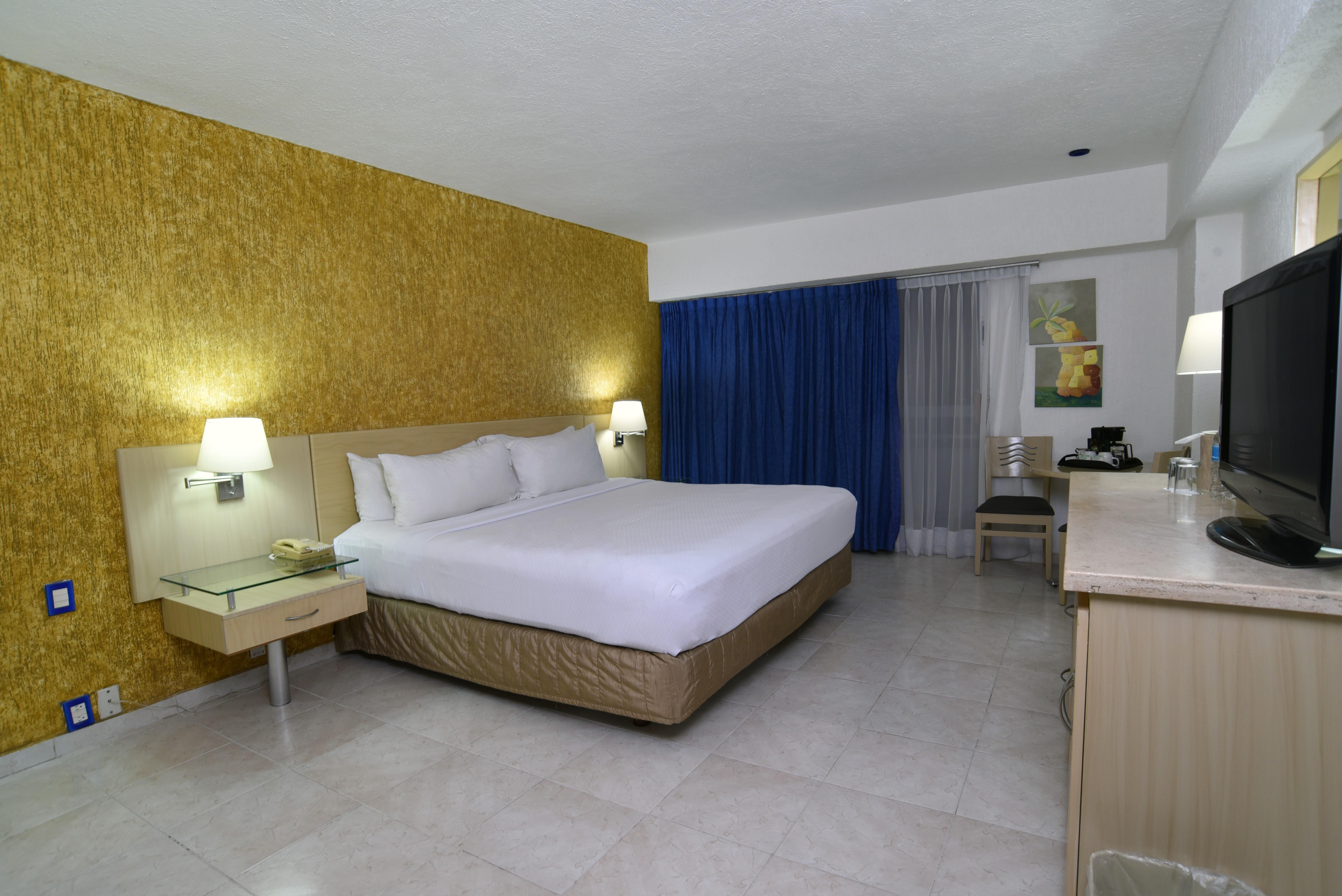 Hs Hotsson Hotel Acapulco Extérieur photo A room at the hotel