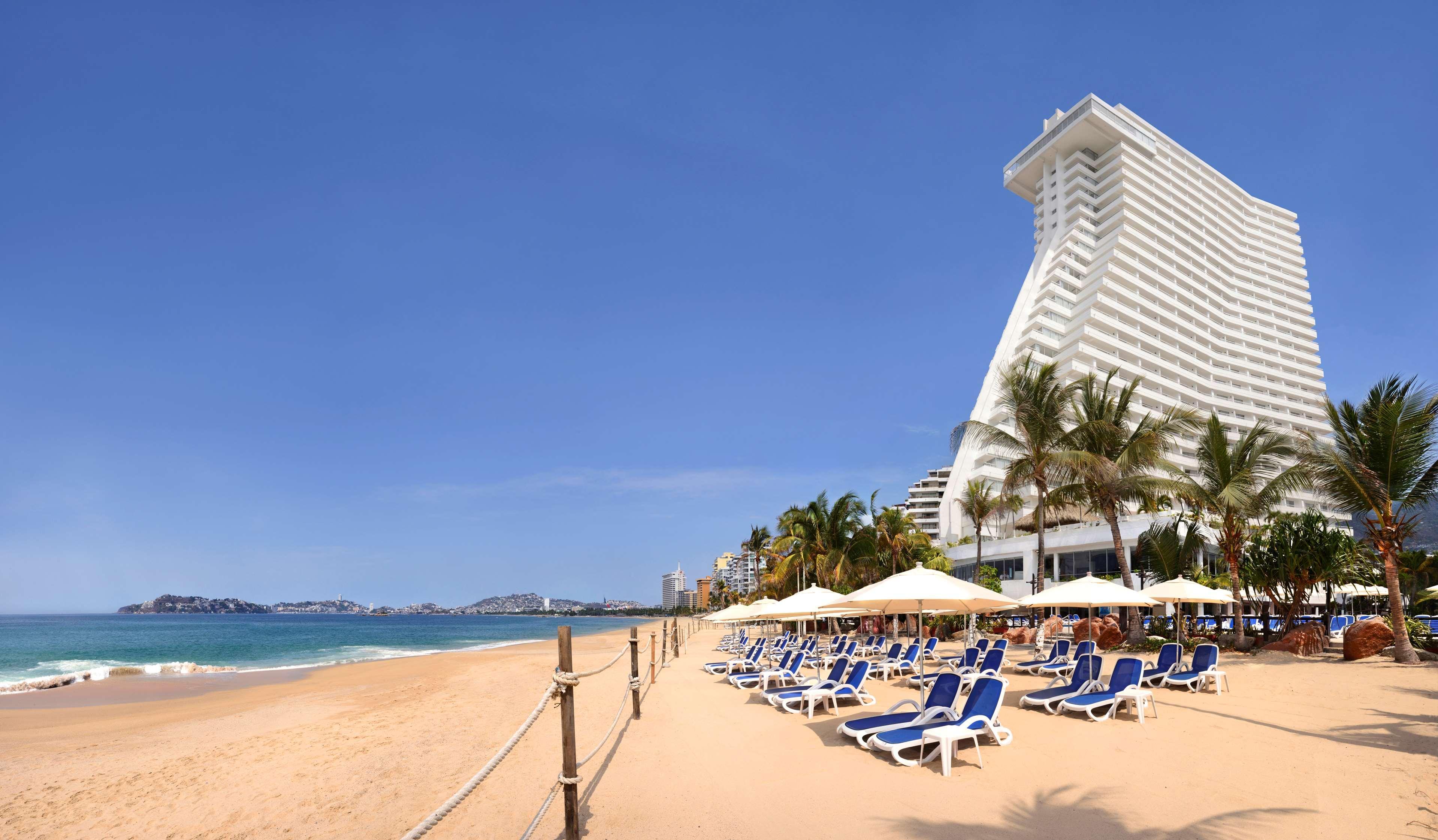 Hs Hotsson Hotel Acapulco Extérieur photo Hilton Pattaya